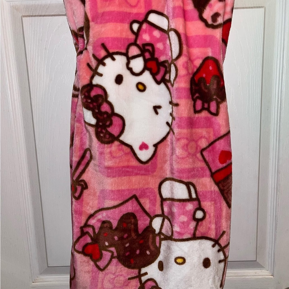 Hello kitty chocolate blanket